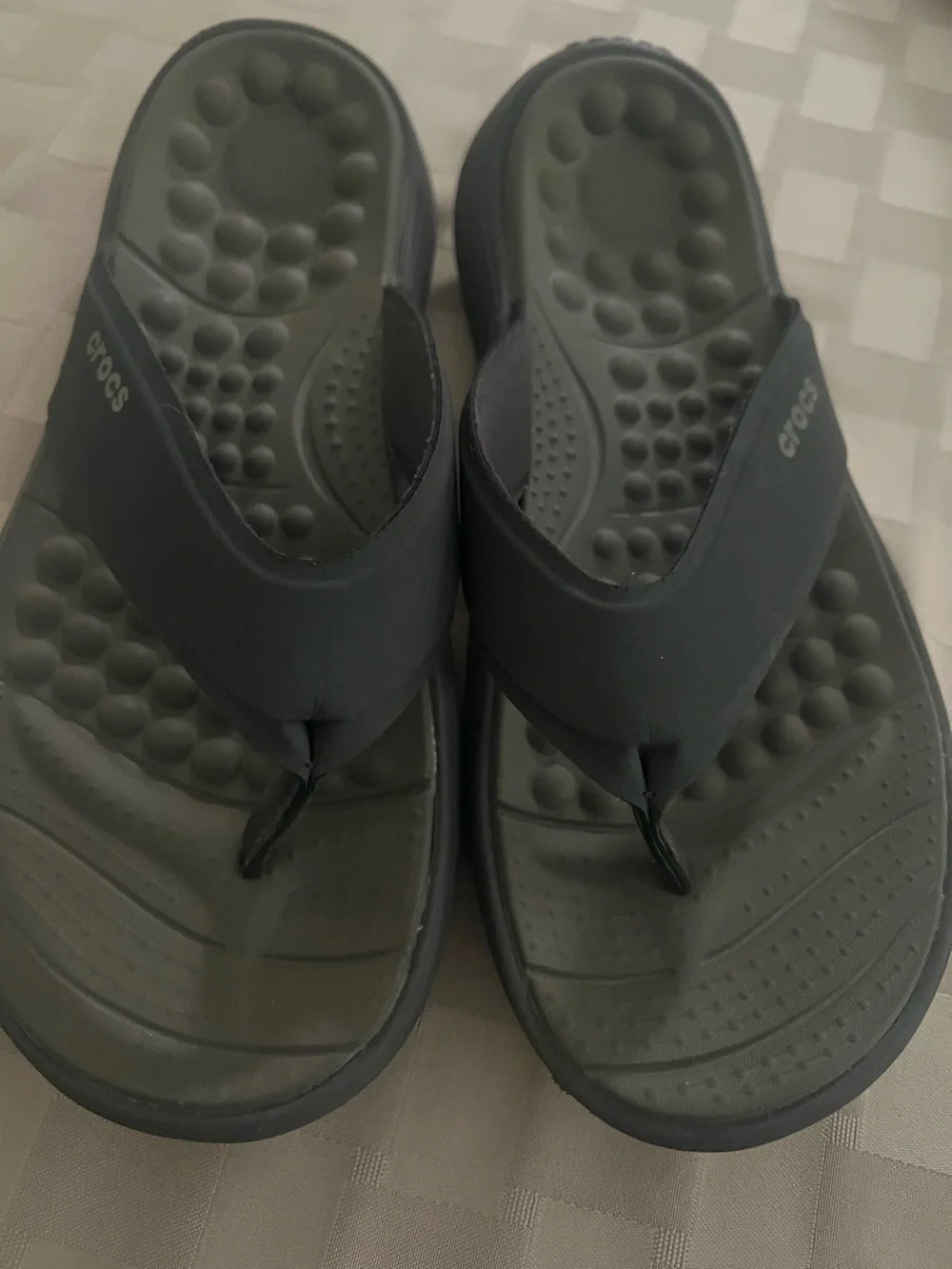 Crocs Reviva Collection Sandals Flip Flops Men’s 8 Women’s 10